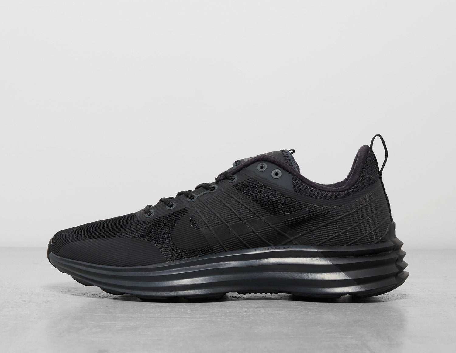 Black Nike Lunar Roam - Main Image