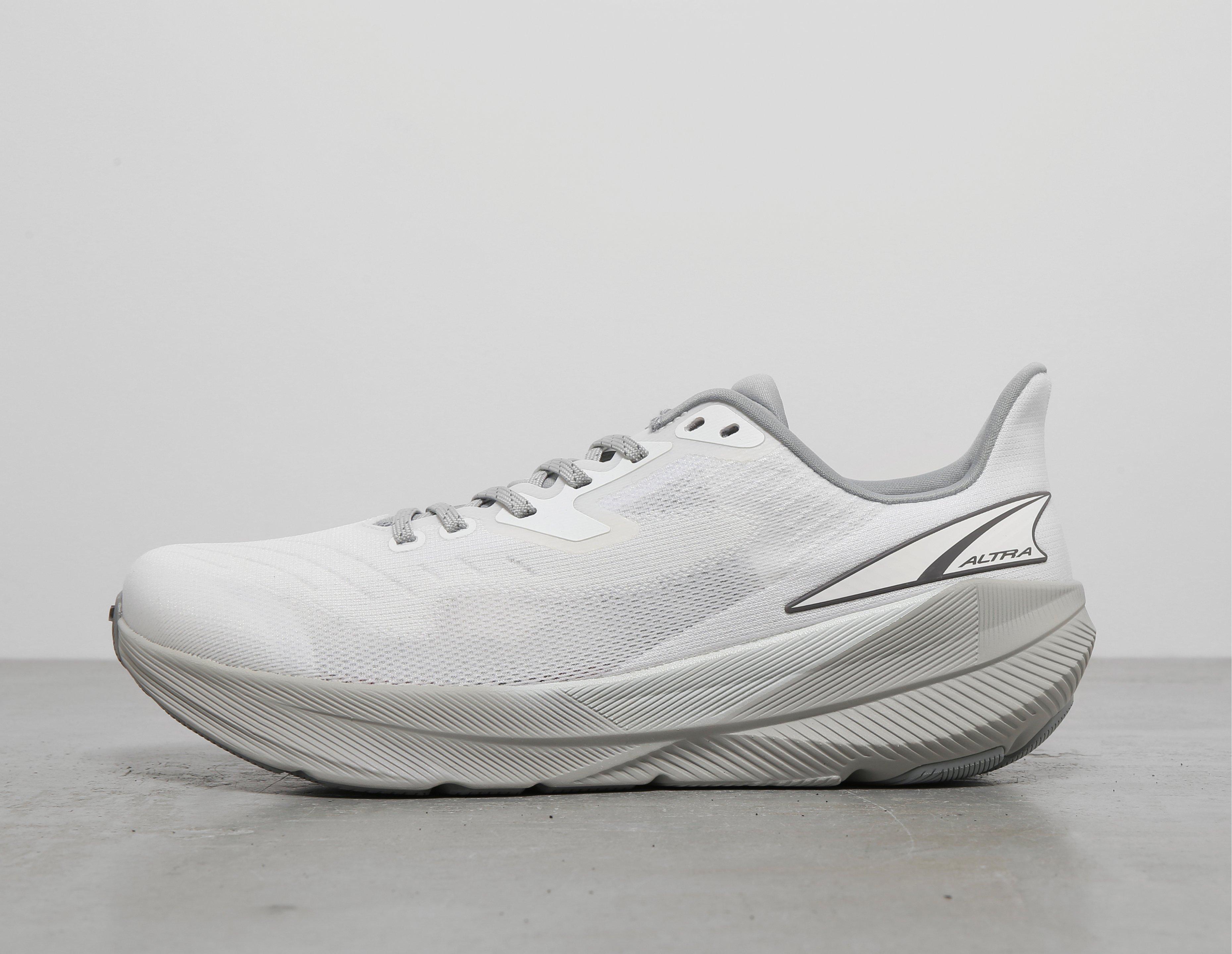White Altra Experience Flow