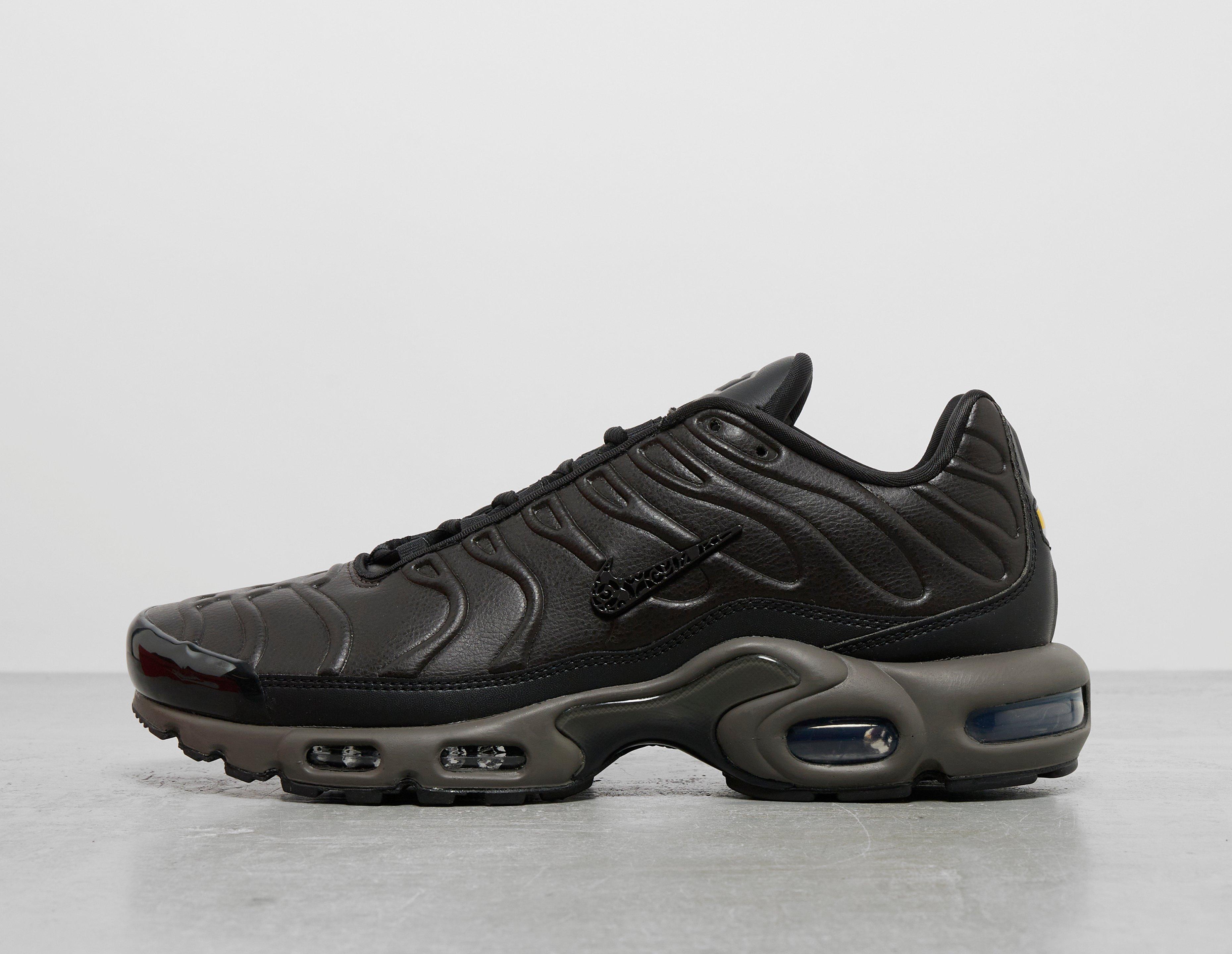 air max plus tn all black