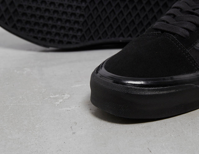 AUTHENTIC LX BLK/BLK