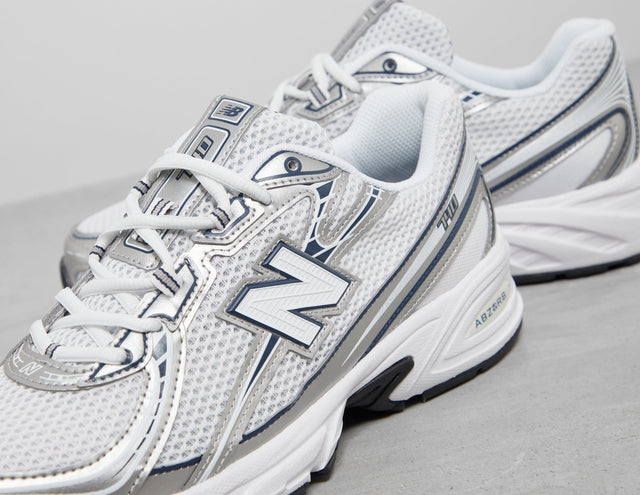 740 WHT/SIL/NVY