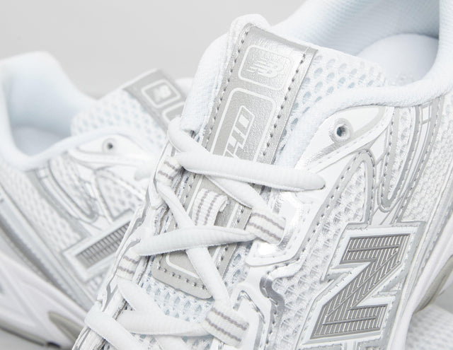 740 WHT/SILV