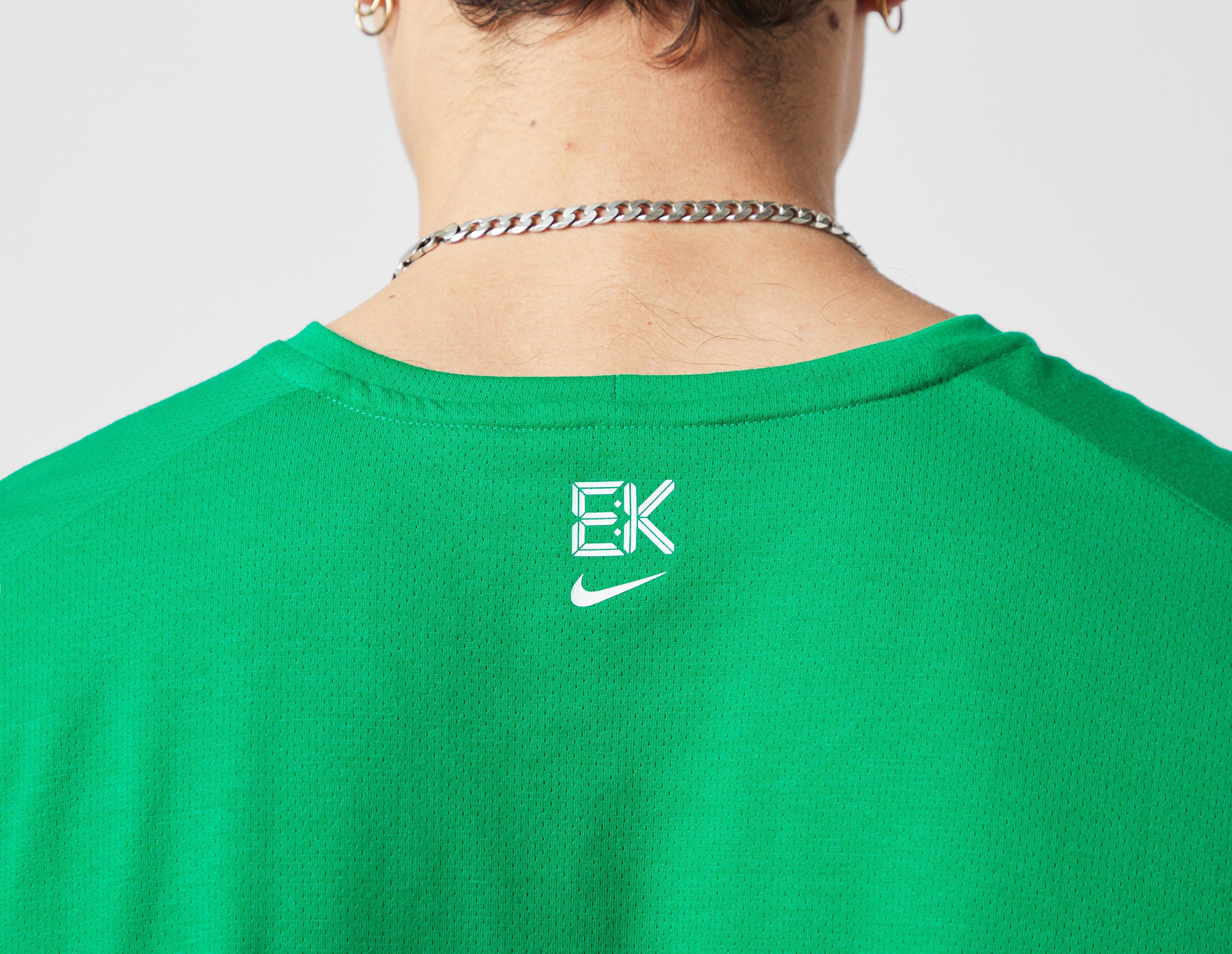 nike rise 365 t shirt green