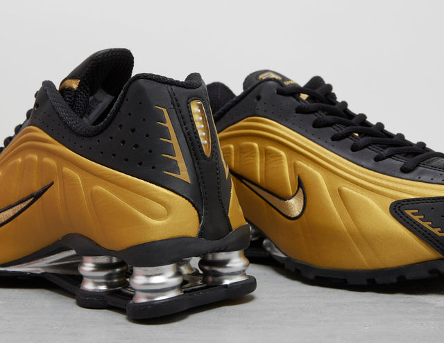 W SHOX R4 BLK/GLD/BLK