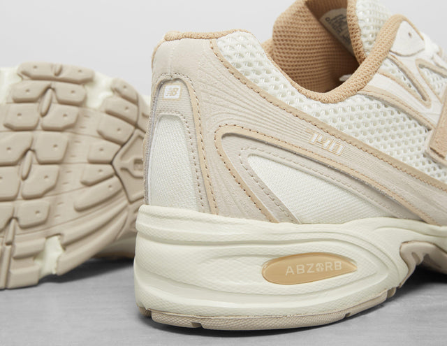 740 WHT/BWN/WHT