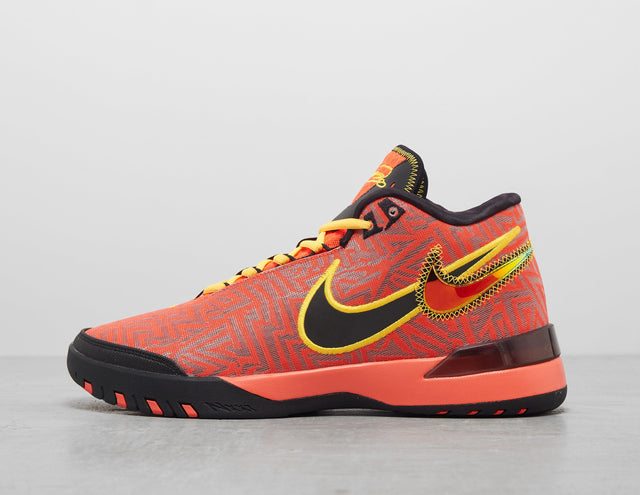 !LBJ NXXT BLK/RED