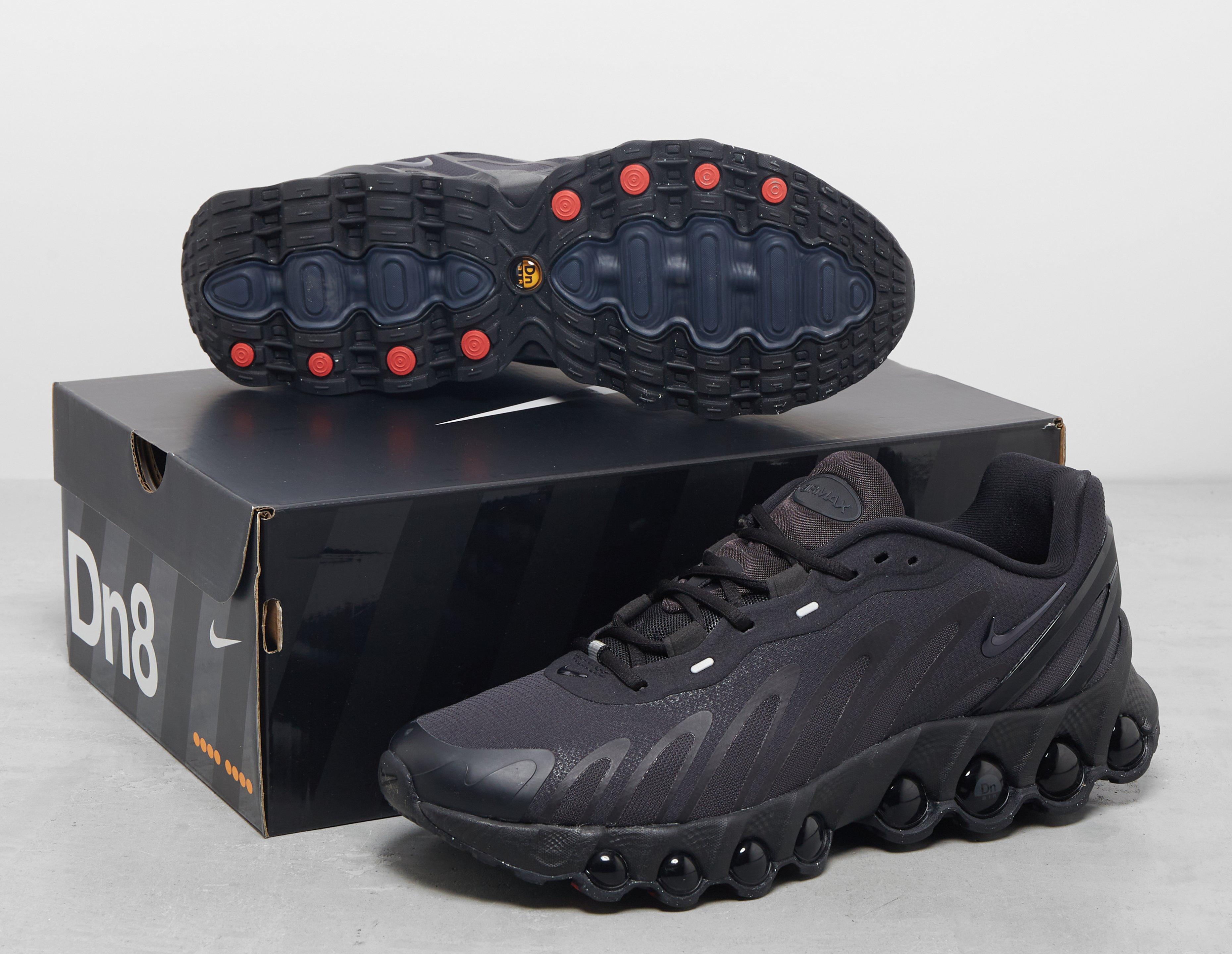 black Nike Air Max Dn8