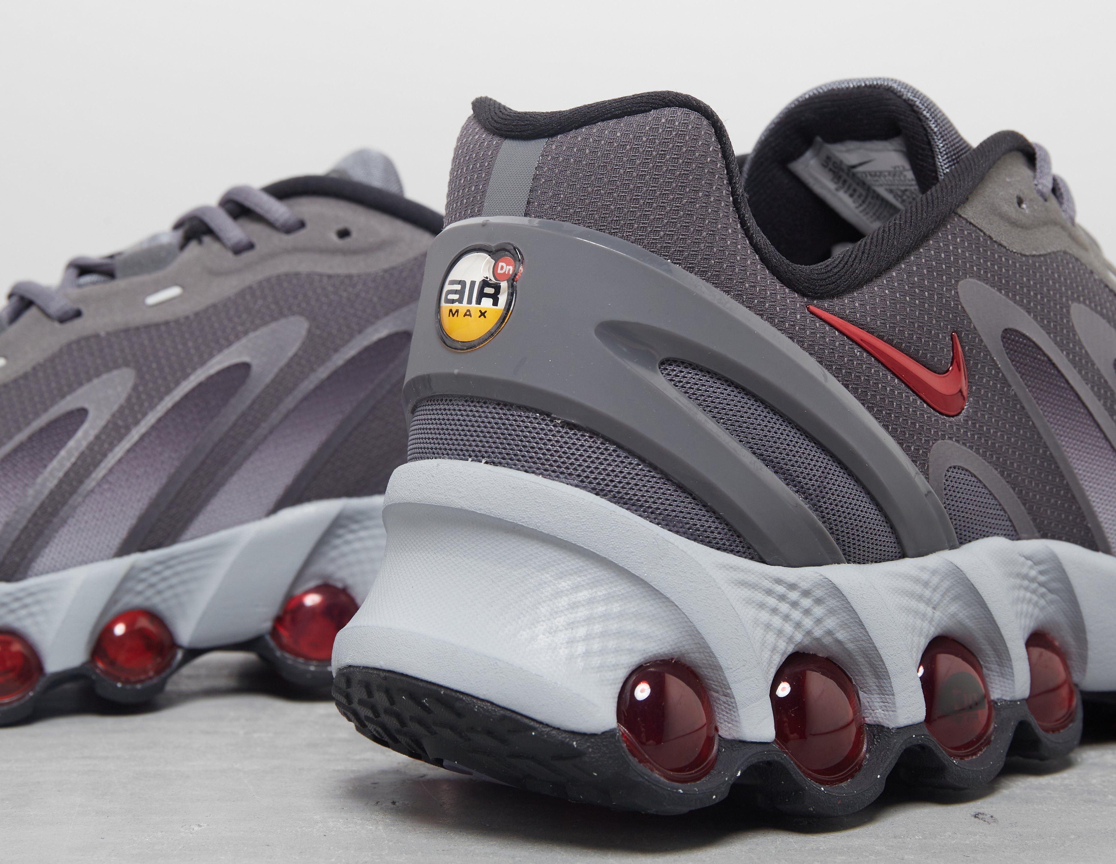 未使用級 Nike Air Max DN8 グレー 27cm NIKE AIR MAX DN8 BLACK/VOLT-LT SMOKE GREY-BLACK（ナイキ エア