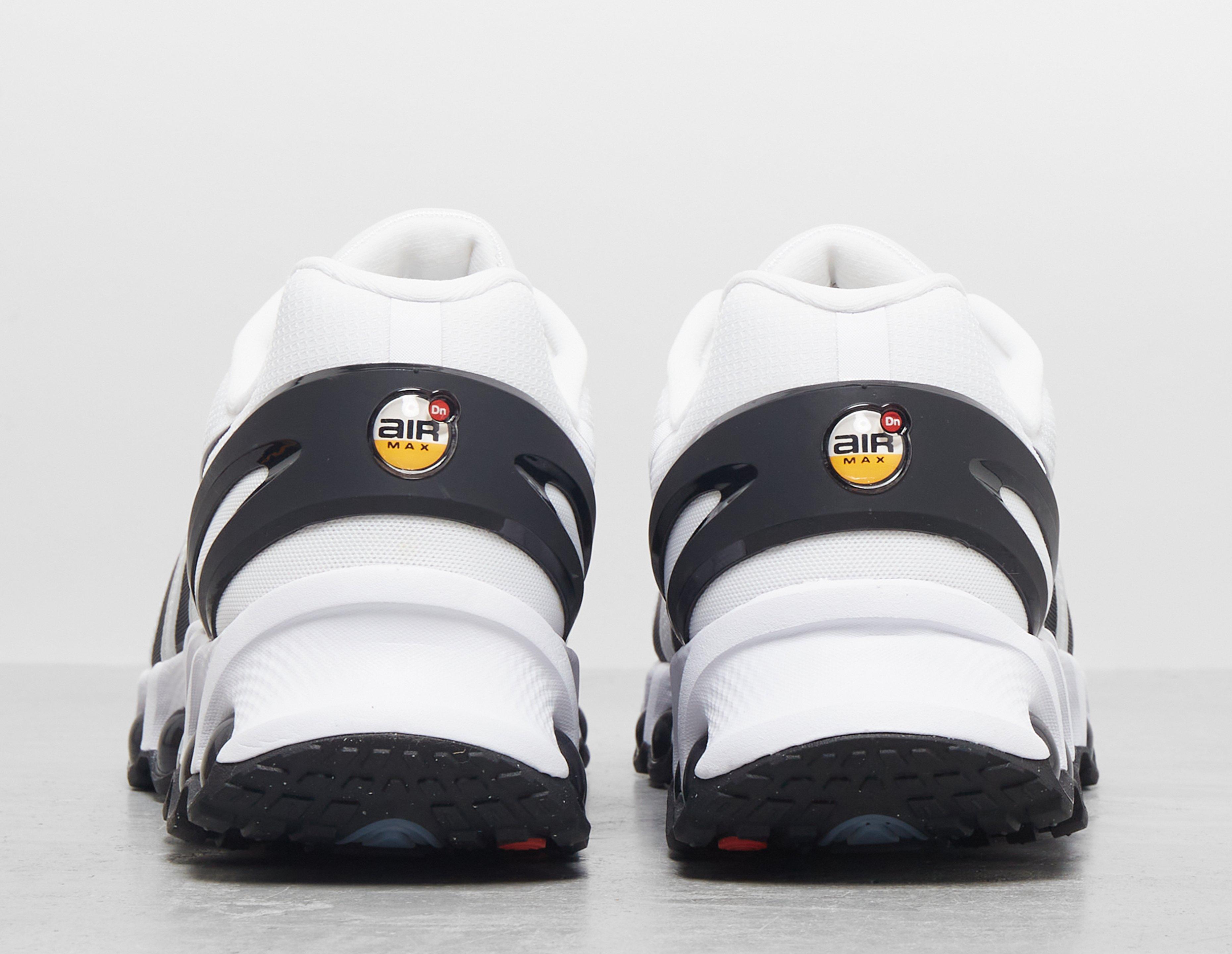 white Nike Air Max Dn8