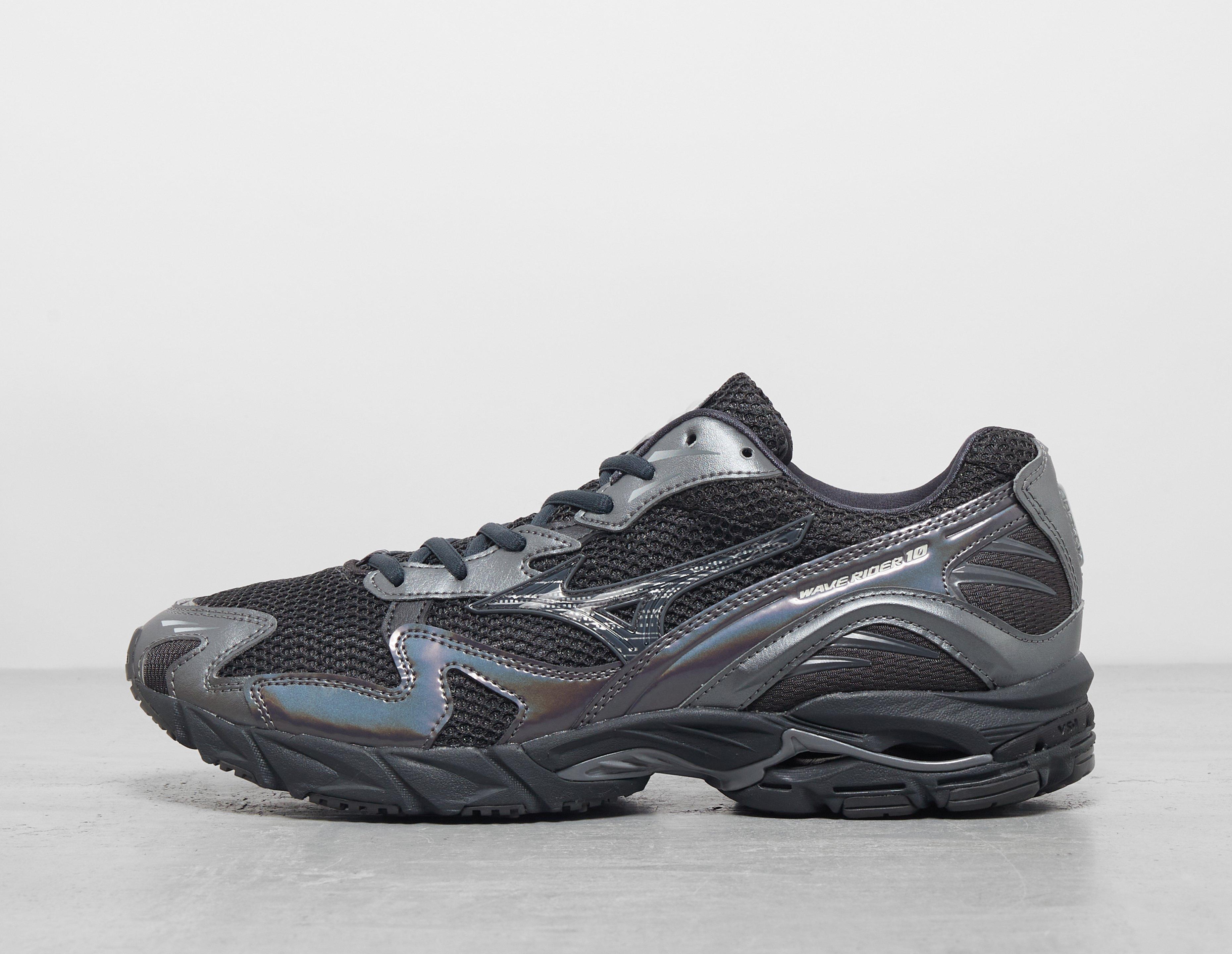 Black Mizuno Wave Rider 10