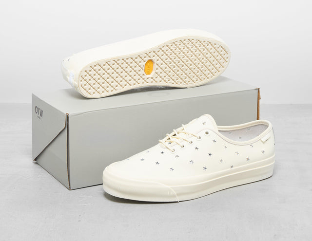 !AUTHENTIC VIB WHT/WHT/WH