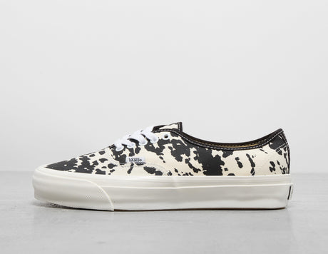 AUTH COW WHT/BLK