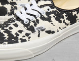 AUTH COW WHT/BLK