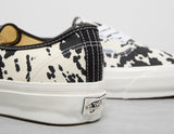 AUTH COW WHT/BLK