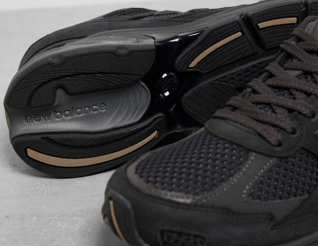 2010 BLK/BLK/GRY