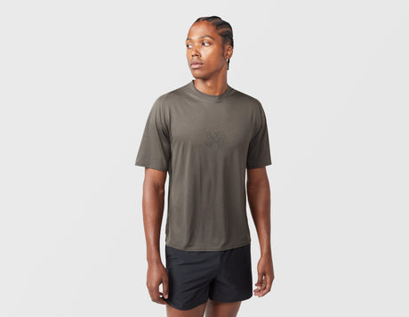 !LATERAL PEAK SS T OLIVE