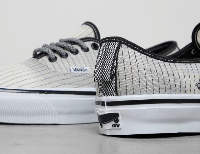 !AUTHENTIC OTW DYN WHT/BL