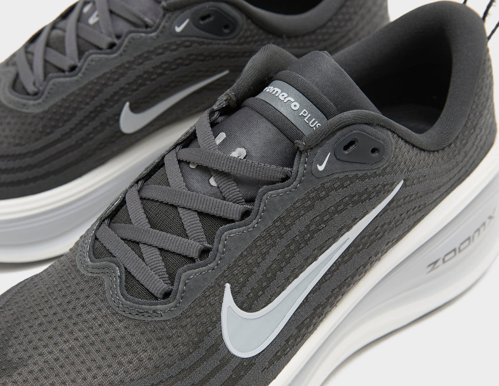 Nike Vomero Plus