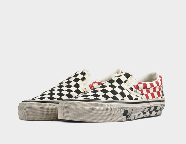 x Act Of Disagreement Slip On 98