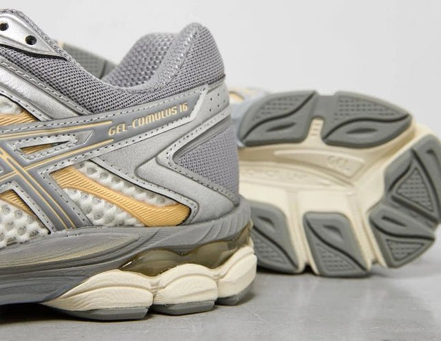 GEL - CUMULUS 16 - Men's Footwear