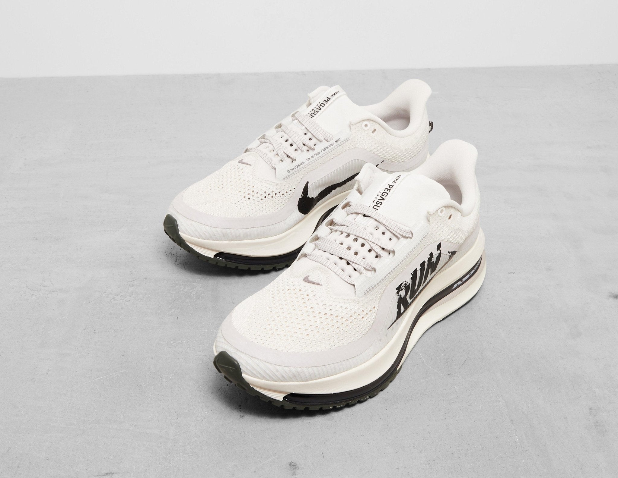 nike running pegasus premium trainers in off white