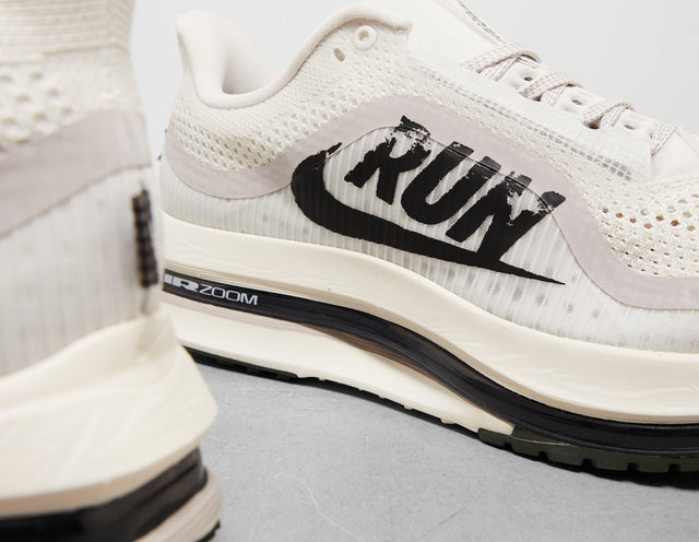 Pegasus Premium - Men's Footwear