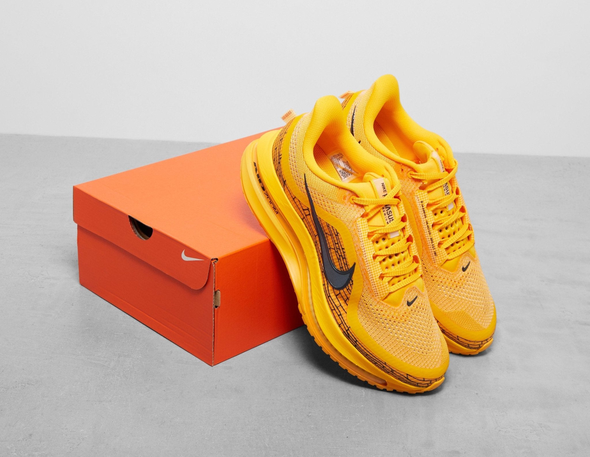 mayfly trainers mens