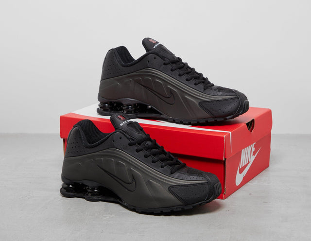 Shox R4 - Men's Footwear