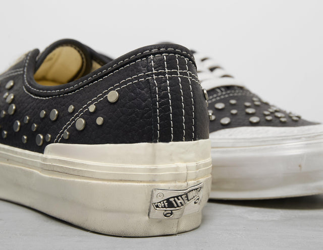 Studded Premium LX Authentic 44 - Men's Footwear