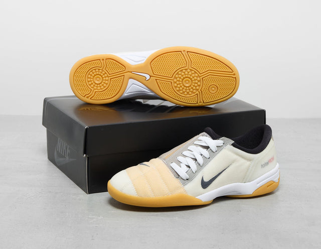 Total 90 Women's - Women's Footwear