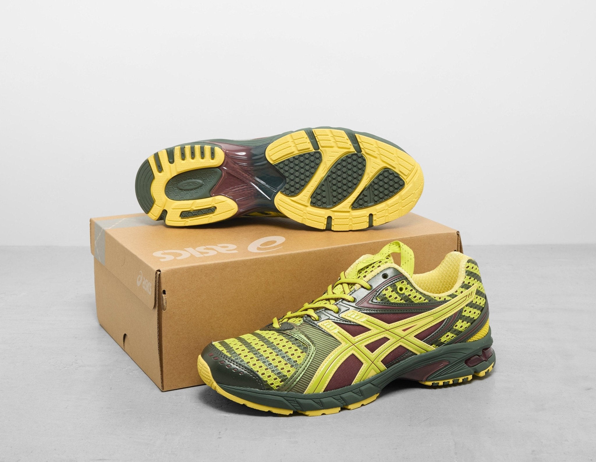 Yellow ASICS UB9-S GEL-DS TRAINER 14