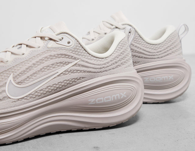 Vomero Plus - Men's Footwear