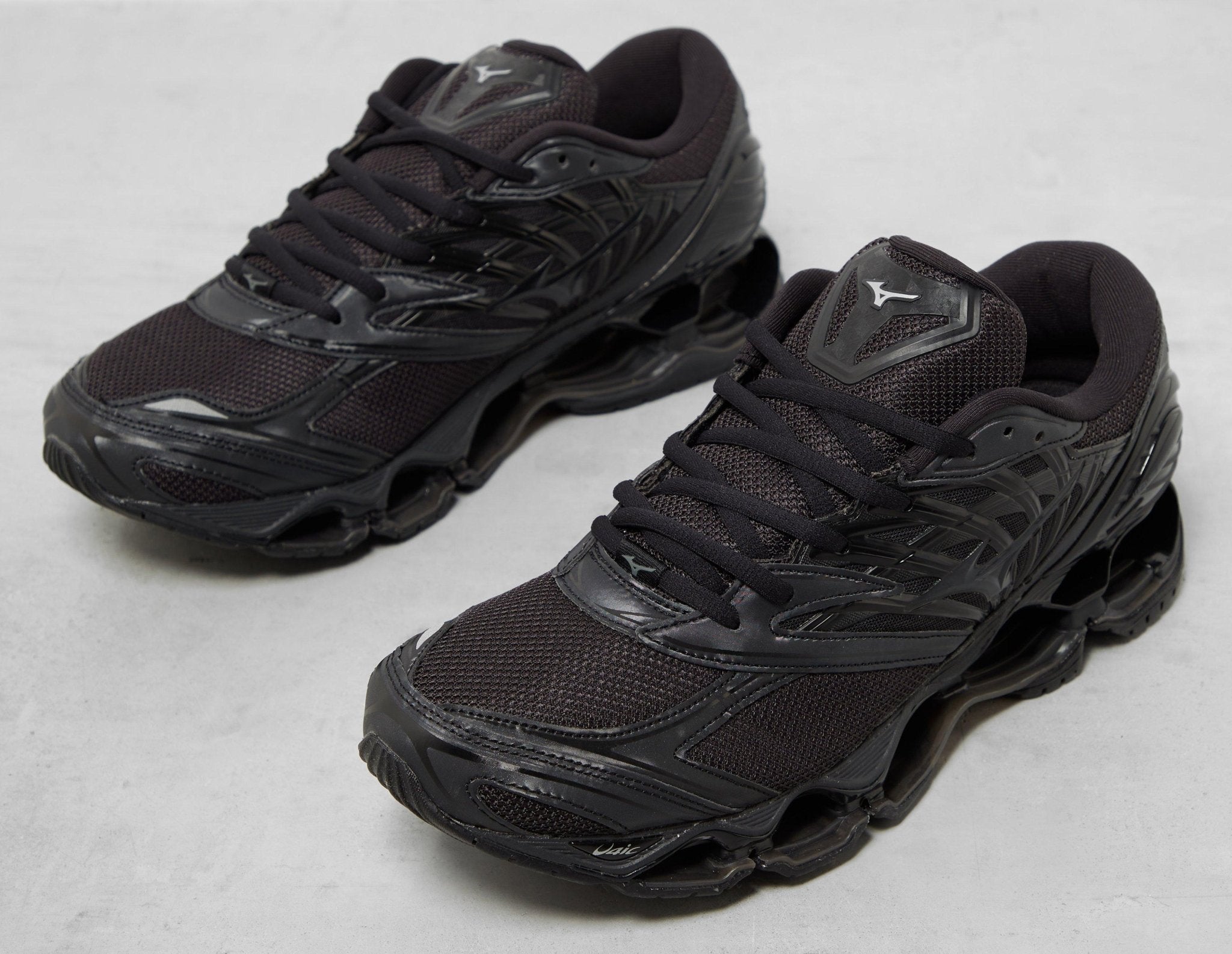 Black Mizuno Wave Prophecy LS | Footpatrol