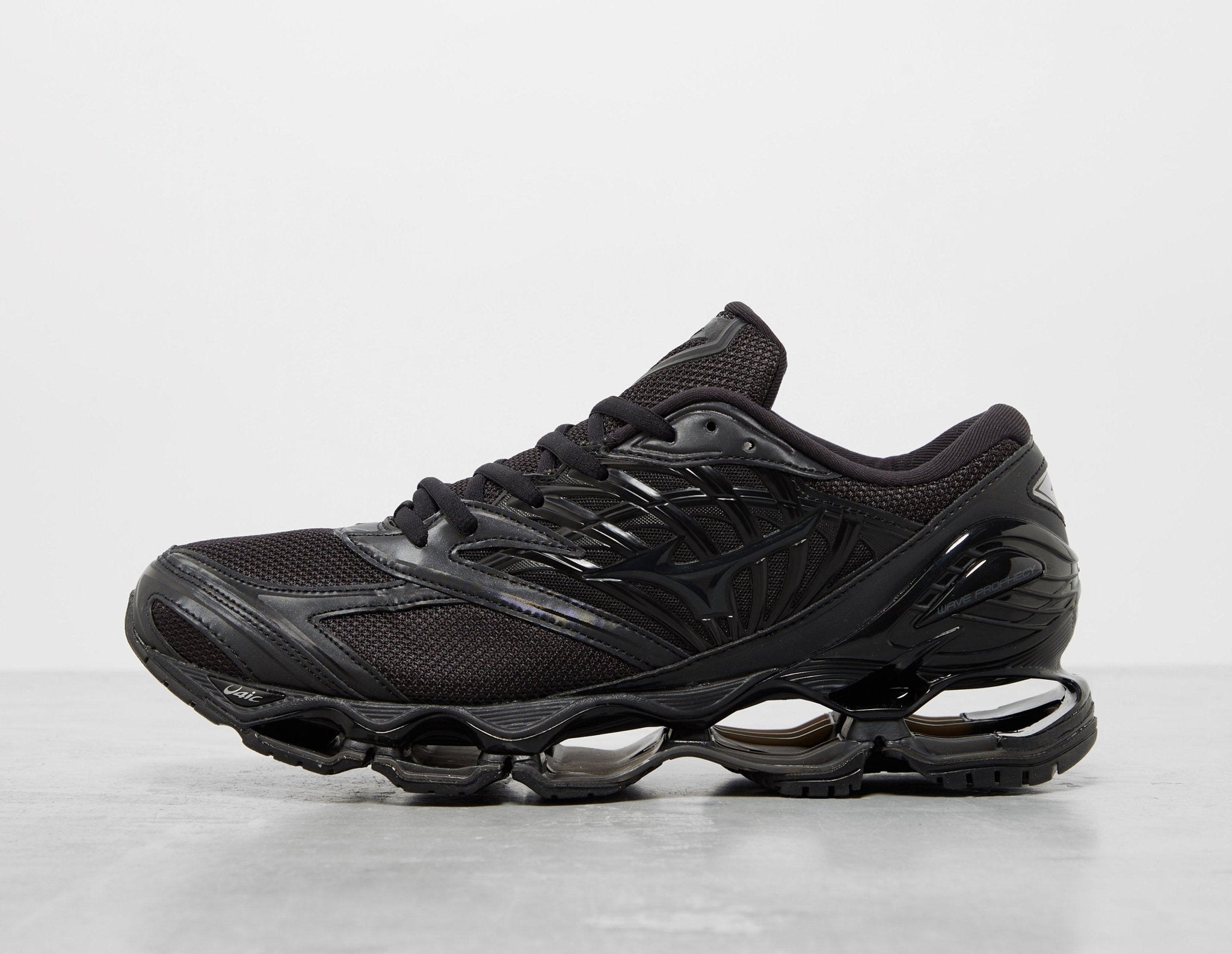 Black Mizuno Wave Prophecy LS | Footpatrol