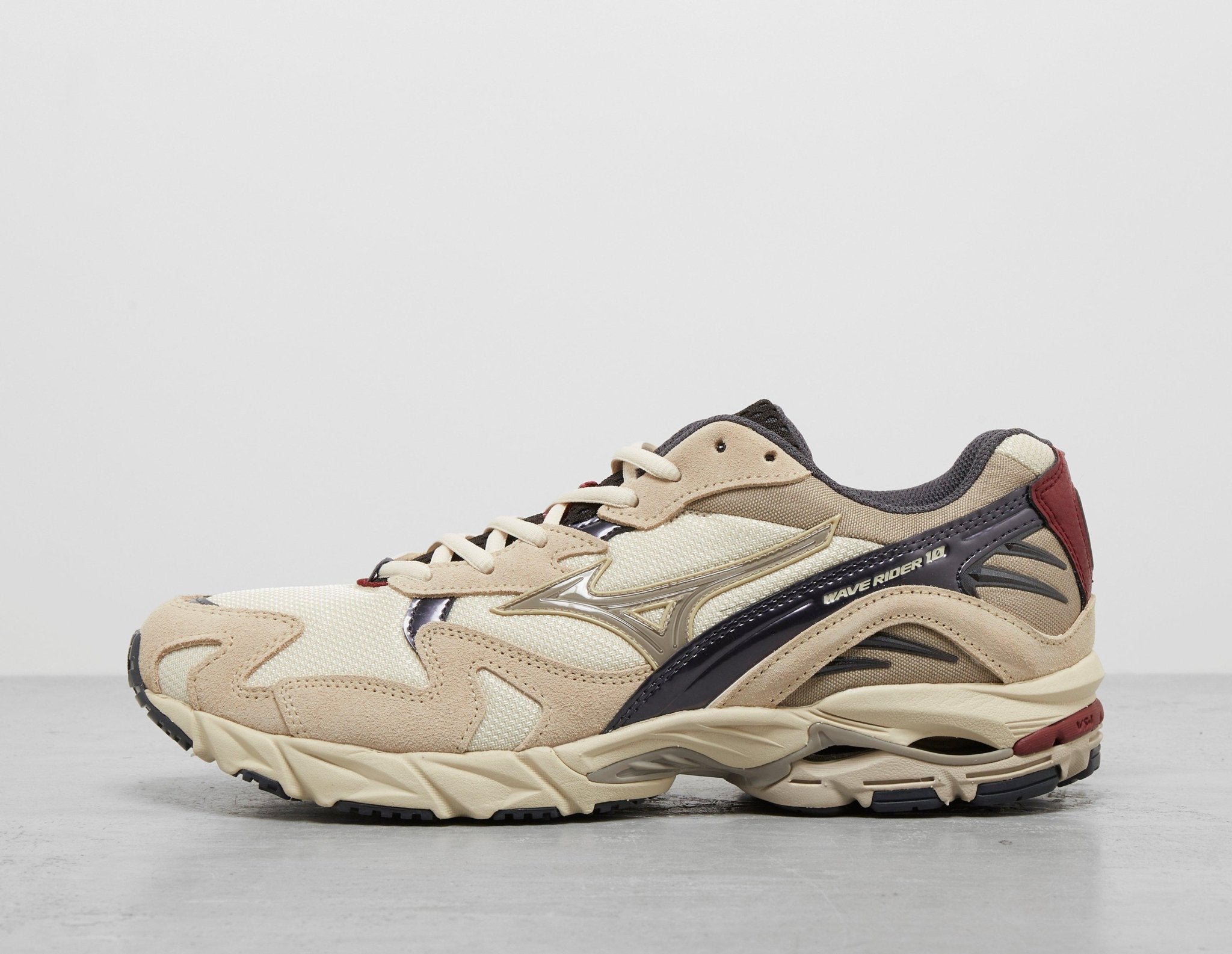 Brown Mizuno Wave Rider 10 | Footpatrol