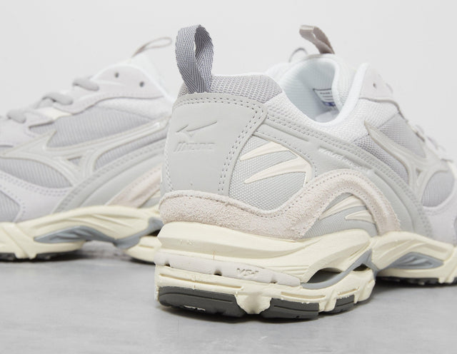 Wave Rider 10 - Men's Footwear