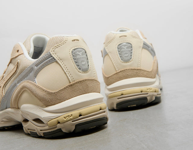 Wave Rider 10 Premium - Men's Footwear