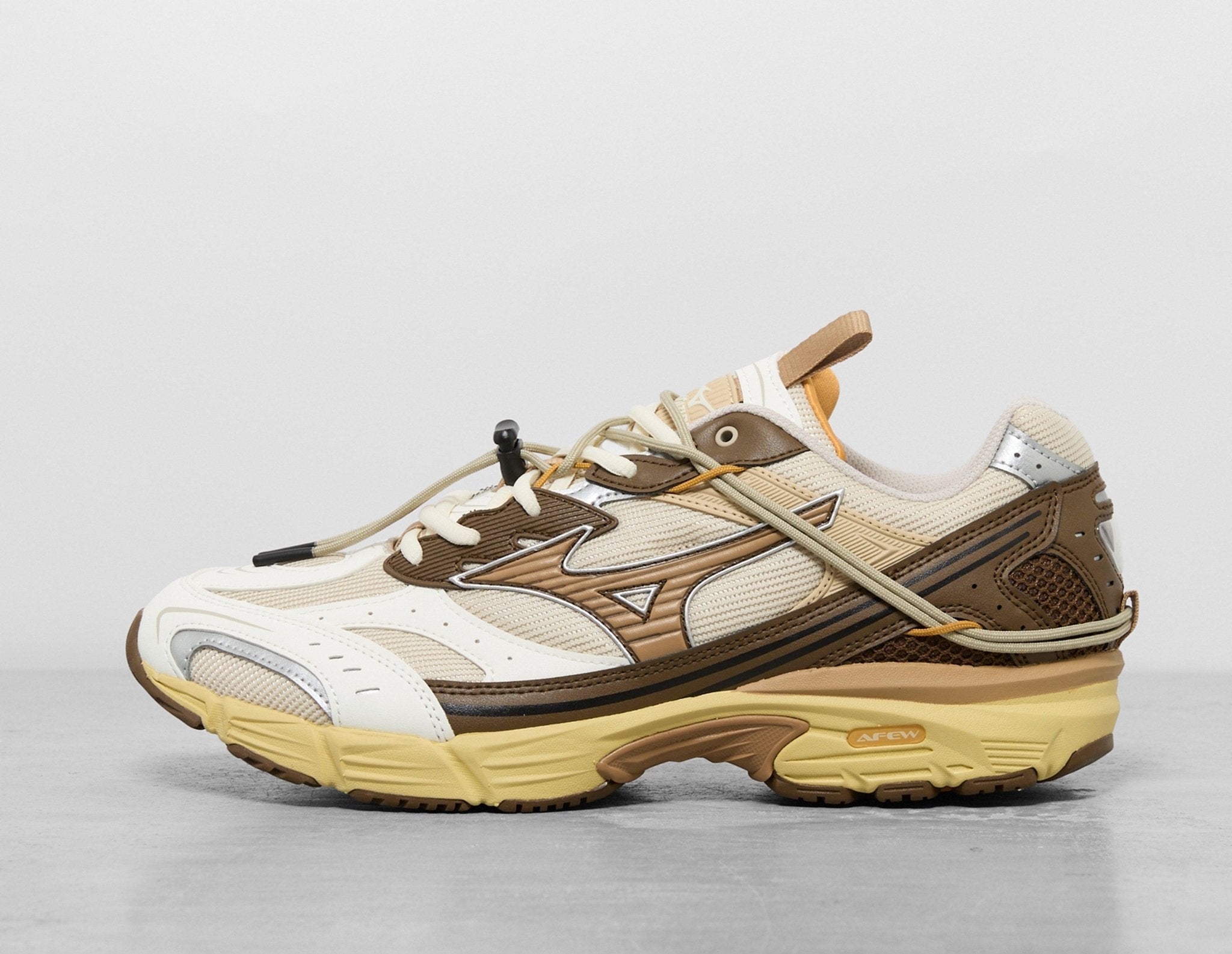 White Mizuno x AFEW MXR